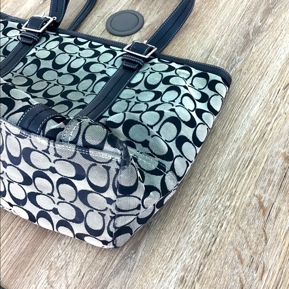 Price reduced Vintage Coach Tote - Picture 7 of 14